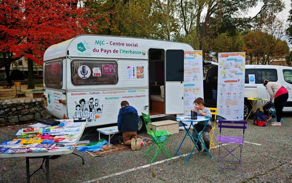 La Caravane des possibles service itinérant aller vers soutien aux initiatives, animation et conseils numériques